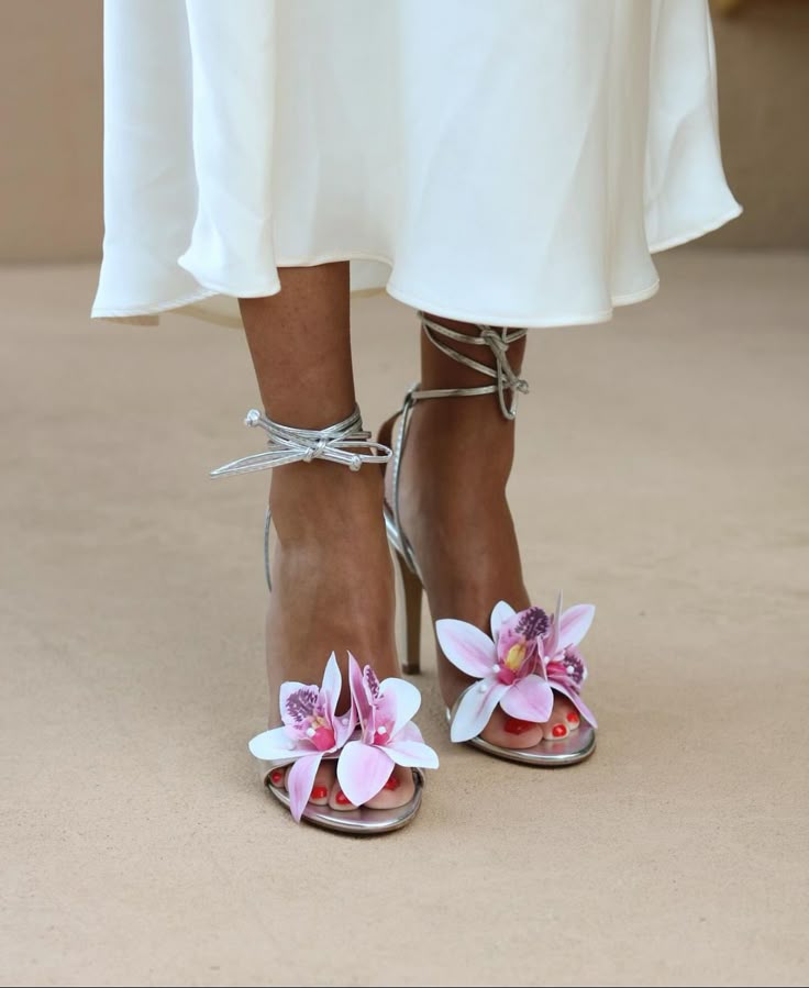 Lailah | Open High-heeled Sandals with Cross Straps