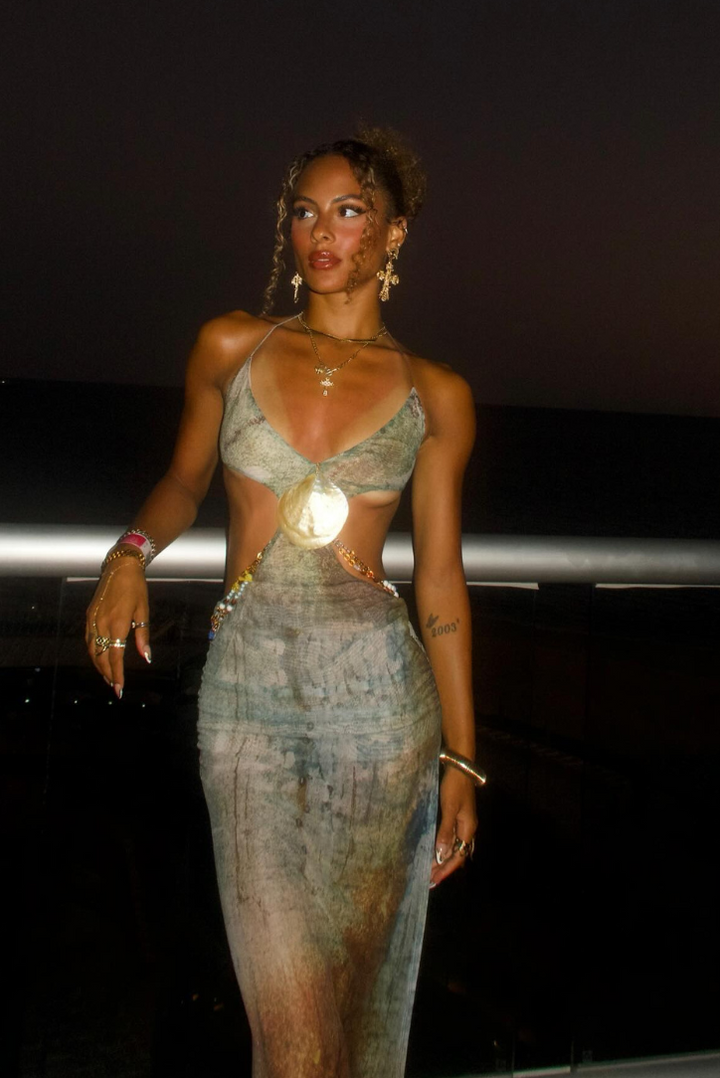 Reese | Elegant Shell Waist Cut-Outs Maxi Dress